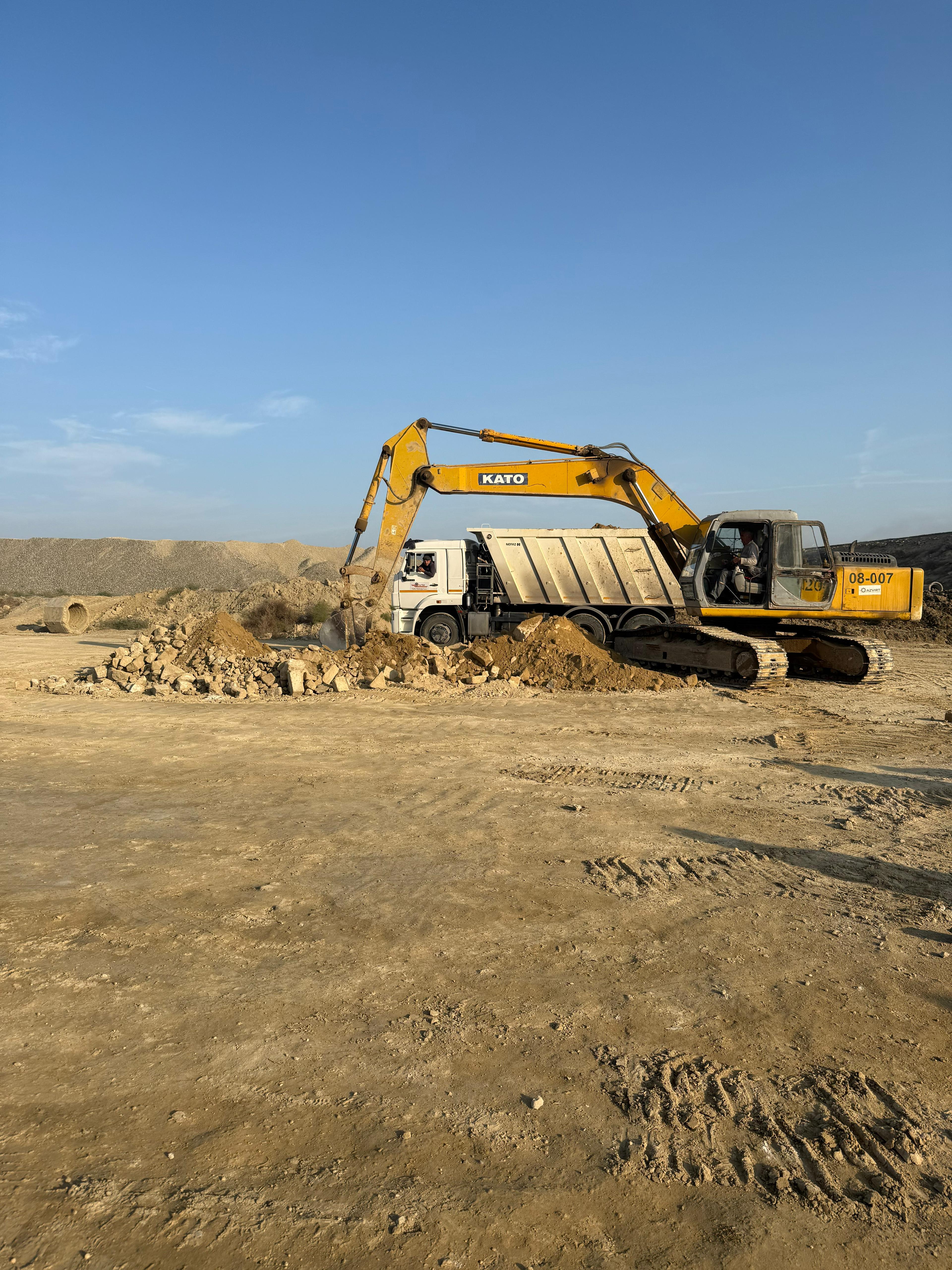 Работа экскаватора